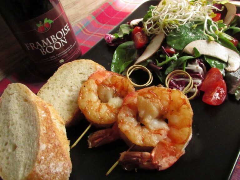 Köstlicher Sommersalat mit Eisbock-Fruchtlambic-Vinaigrette