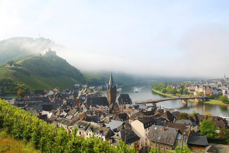 Stadt, Land, Fluss und Biergenuss – Eine wanderbare Reise ins Rheinland